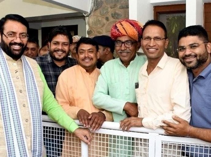 KOTPUTLI-BEHROR: प्रतिनिधिमंडल ने हरियाणा सीएम से की शिष्टाचार भेंट