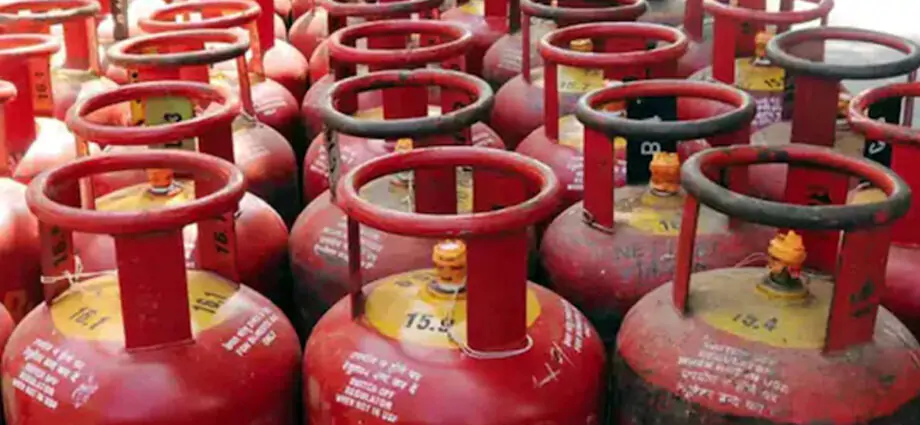 KOTPUTLI-BEHROR: गैस सिलेंडर की किल्लत केवल ‘अफवाह’, प्रशासन ने संभाला मोर्चा; कालाबाजारी करने वालों की अब खैर नहीं