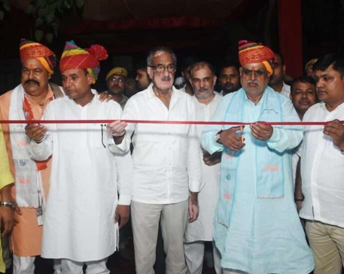 भामाशाहों के सहयोग से खड़ब स्कूल की बदली तस्वीर, 3 कमरों, सोलर प्लांट व हॉल का हुआ लोकार्पण