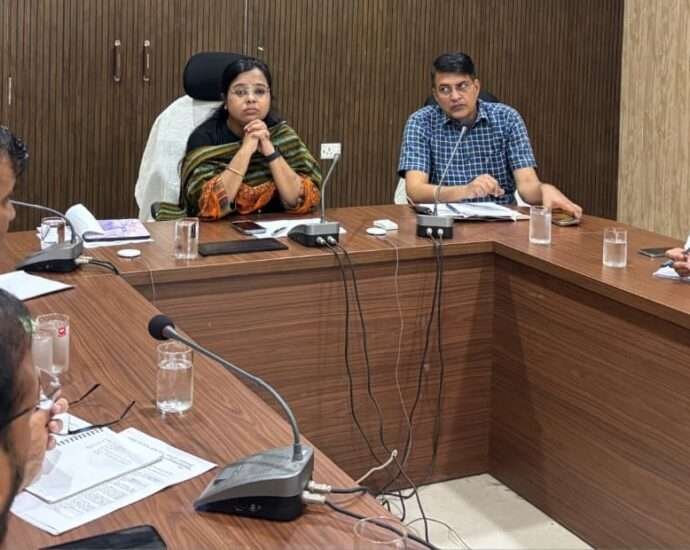 नगर परिषदों को 3-3 करोड़ और पालिकाओं को 1-1 करोड़ रुपये आवंटित