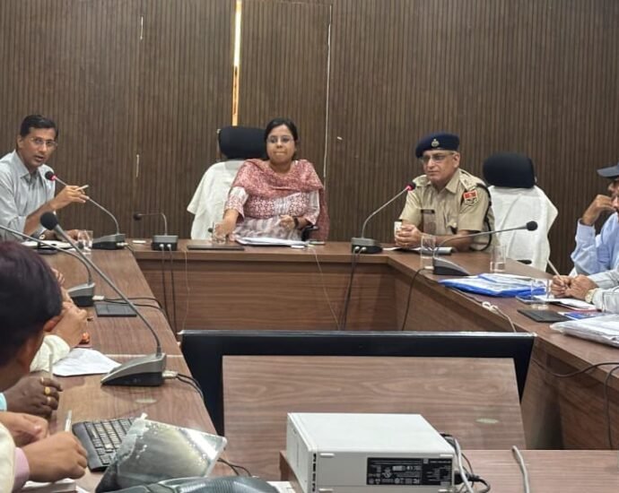 नशे के काले कारोबार पर प्रशासन व पुलिस का होगा प्रहार, मेडिकल स्टोर्स और ठेकों पर होगी सख्त निगरानी