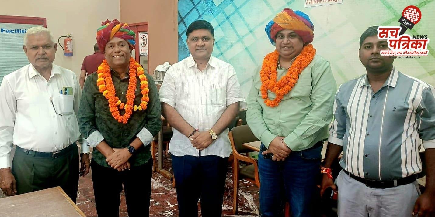पूर्व डीजीपी रवि प्रकाश महरड़ा का स्वागत किया