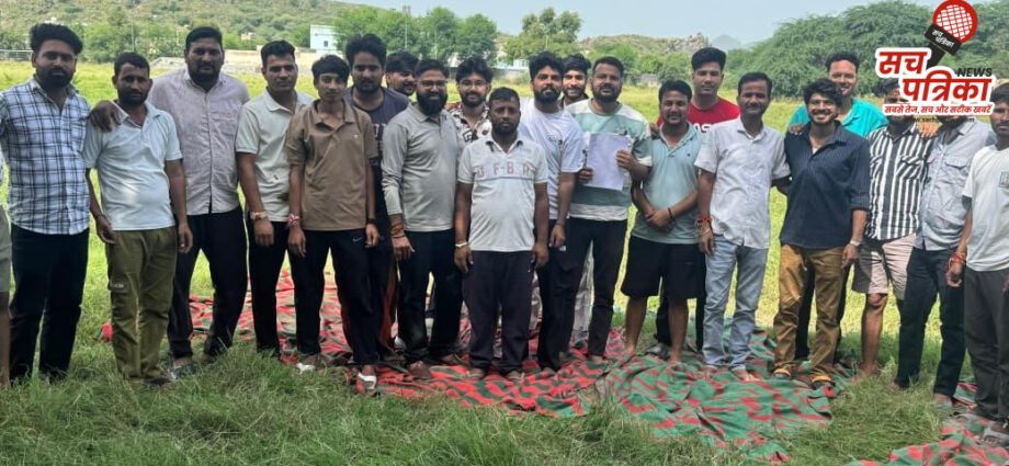 बदहाल खेल मैदान व शिक्षा के मुद्दों पर अधिकारियों को देंगे ज्ञापन बदहाल खेल मैदान व शिक्षा के मुद्दों पर अधिकारियों को देंगे ज्ञापन