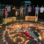 कोटपूतली के गंगा सागर तालाब पर दीपोत्सव से गूंजा शत-प्रतिशत मतदान का संदेश कोटपूतली के गंगा सागर तालाब पर दीपोत्सव से गूंजा शत-प्रतिशत मतदान का संदेश
