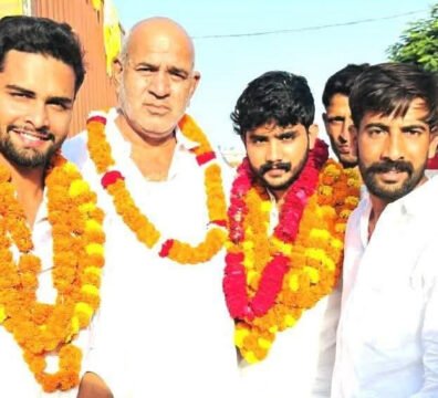 डीयू छात्रसंघ अध्यक्ष प्रत्याशी विजय शंकर मीणा का भव्य स्वागत