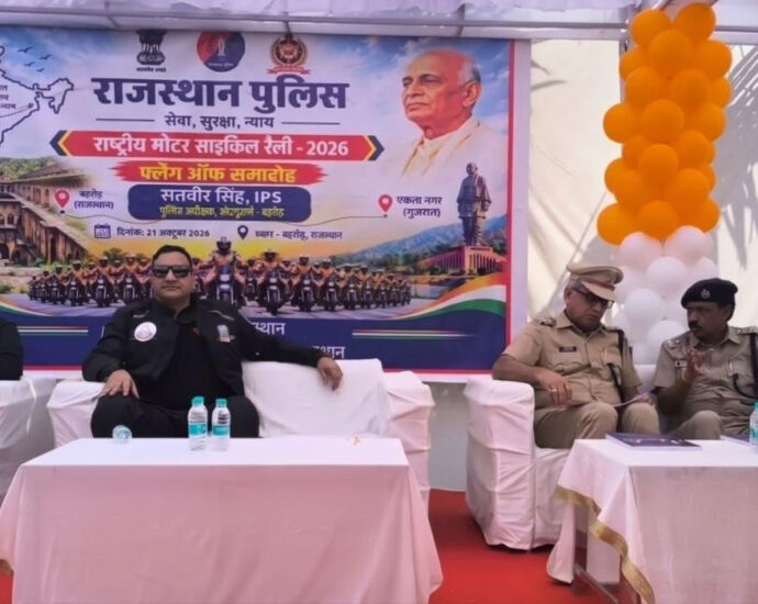 नशा मुक्त भारत के संदेश के साथ दिल्ली से एकता नगर जा रही बाइक रैली पहुंची बहरोड़