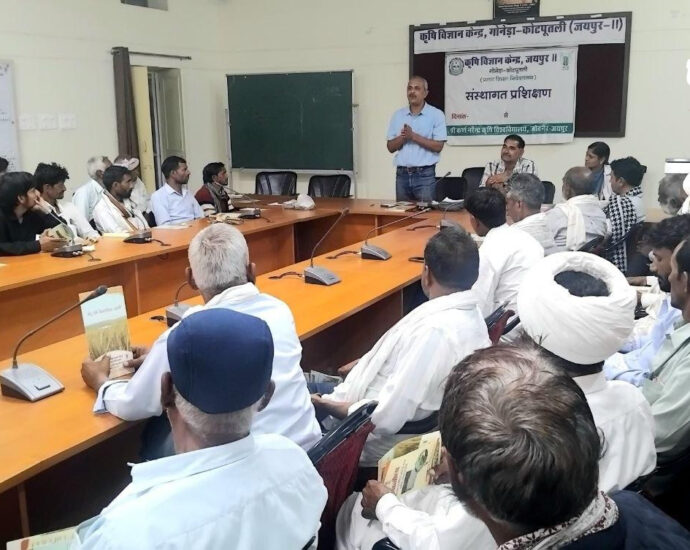 रबी खाद्यान्न फसलों की उन्नत उत्पादन तकनीक पर 4 दिवसीय प्रशिक्षण संपन्न